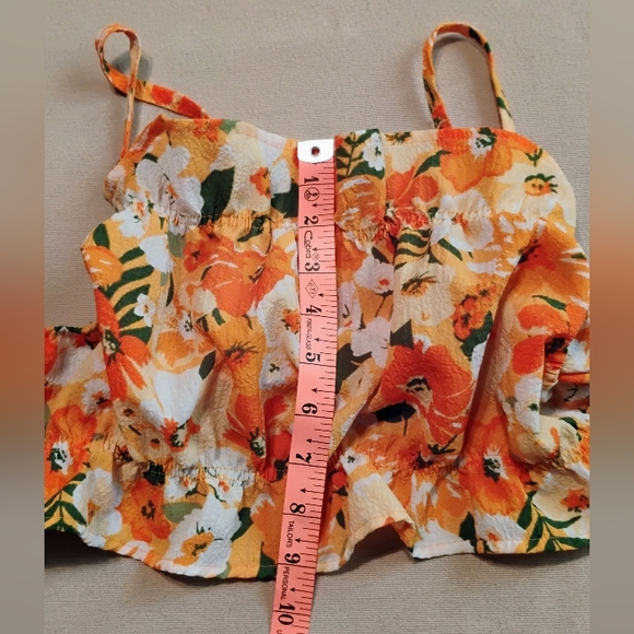 ORANGE FLORAL CROP TOP - Picture 2 of 5